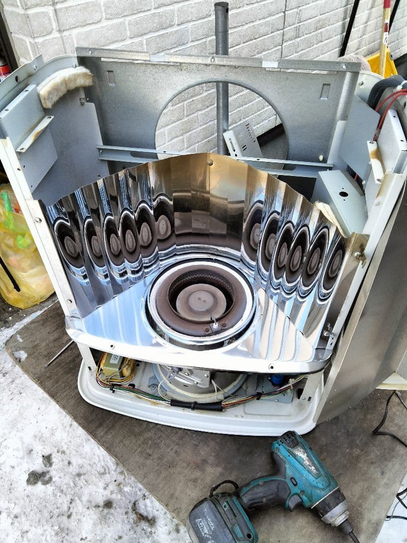 コロナFF石油ストーブミニパル！品番「FF‐VT5511P」2011年式中古品