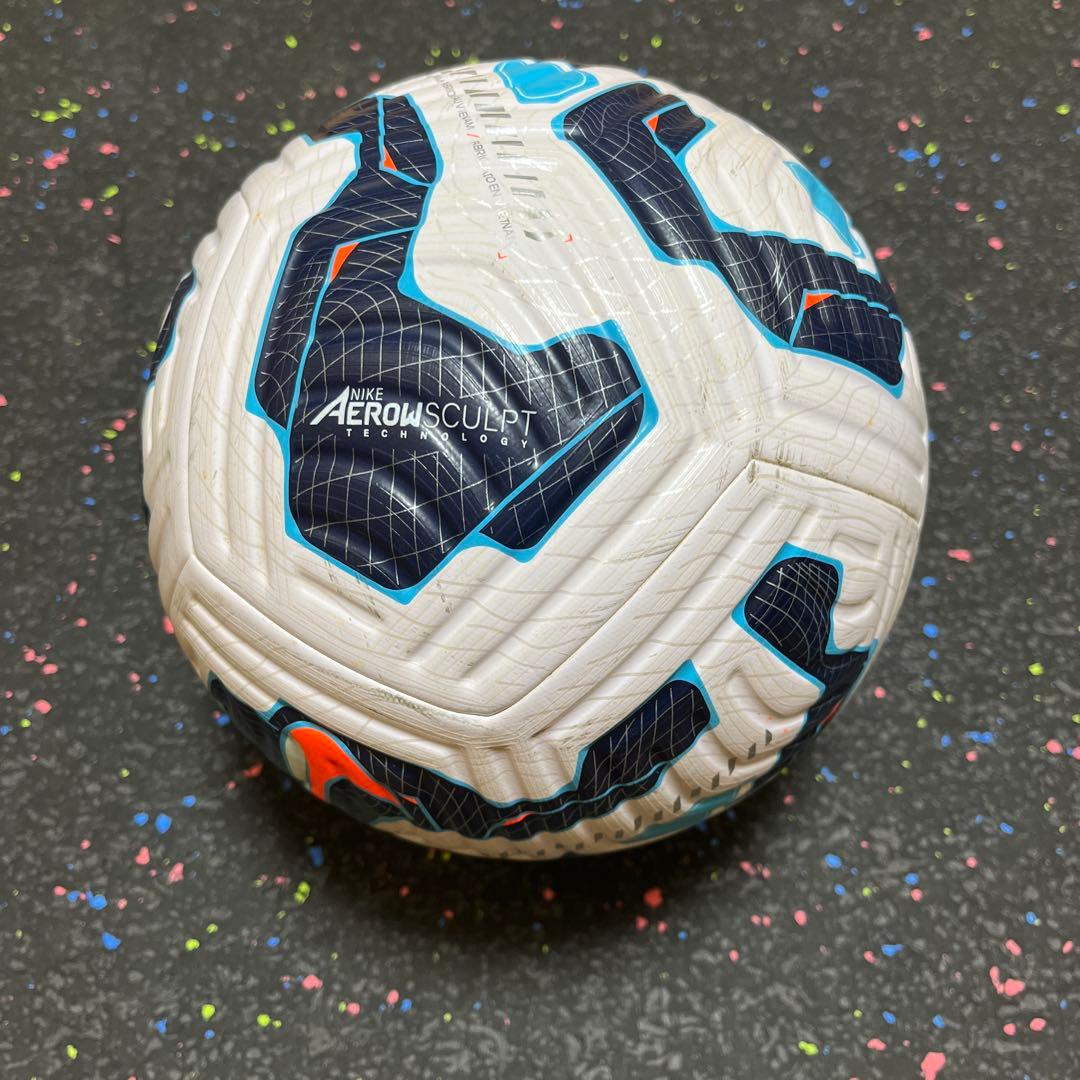 【FIFA Quality Pro】ナイキフライト24/25 サイズ5