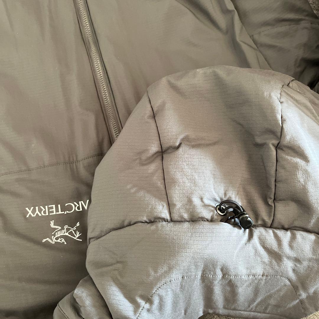 に*0様 ARC’TERYX Atom フーディ　Lサイズ　グレー