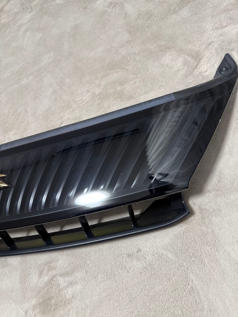 B*d様 60系ハリアー純正フロントグリル53114-48030740新車外し保