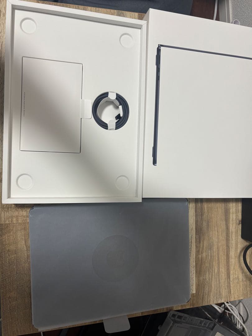 【バッテリー容量100%】M2 MacBook air 13.6インチ