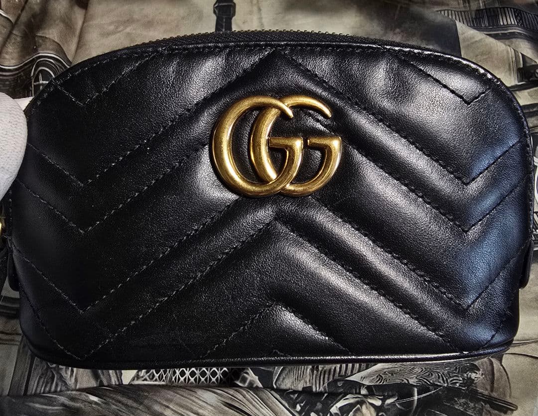 【ぴぃ】グッチ GGマーモント キルティング コスメティックケース