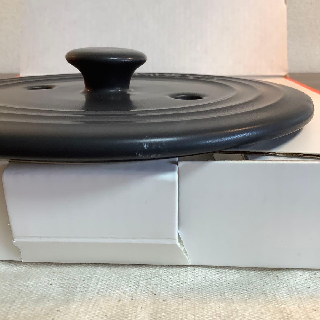 【美品】ルクルーゼ　ココットエブリィ18cm (インナーリッド付き)