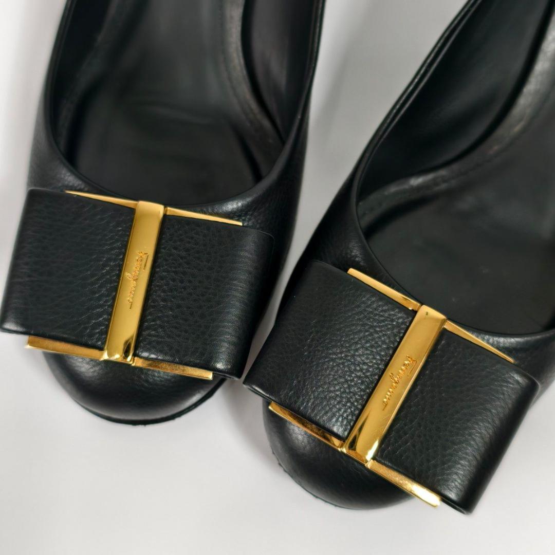 未使用級 フェラガモ ヴァラリボン パンプス CAPUA55 ブラック 22.5