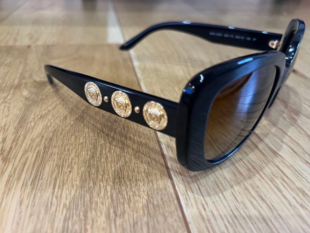 サングラス ベルサーチ