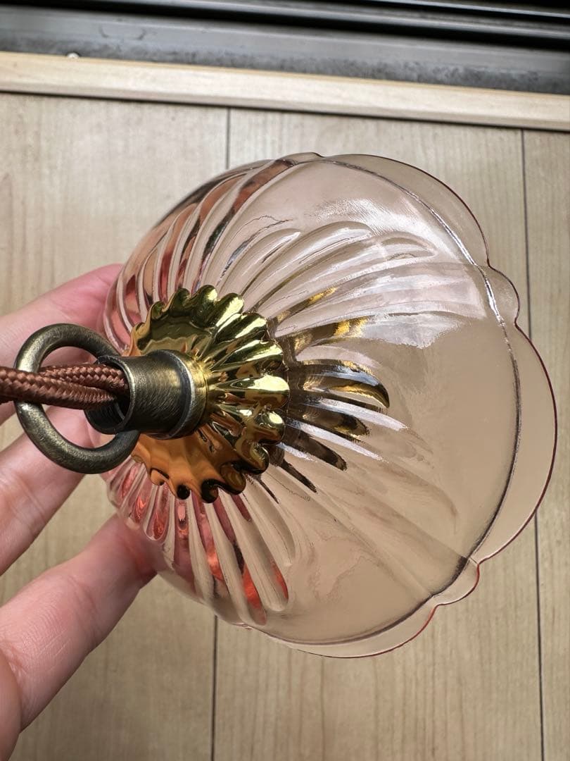 20年代 フランス アンティーク 螺旋模様ピンクガラスのお花アトリエランプ＊