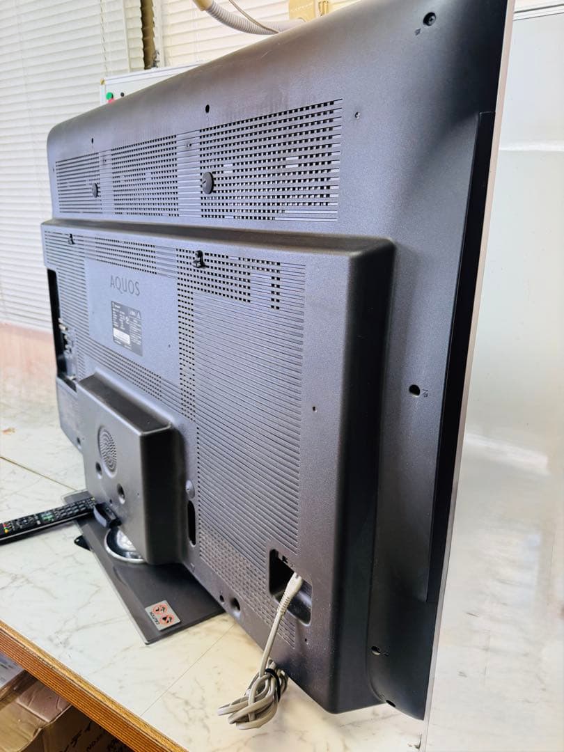 SHARP シャープ テレビ 46型 地デジ 地上波 電化製品 家庭用 動作品