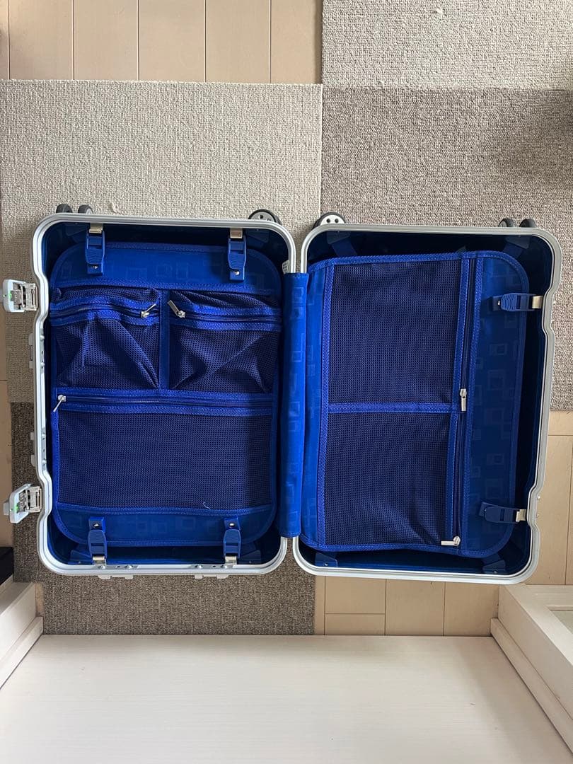 キャプテンスタッグ　アルミスーツケース (TSAロック付) S シルバー