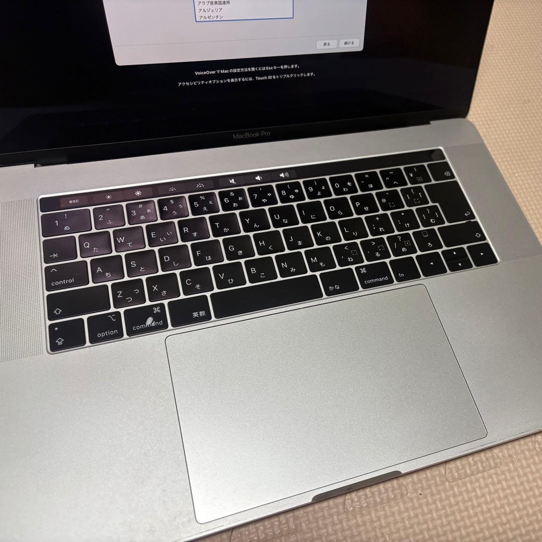 MacBook本体 MacBook Pro 15 2018 i7 16GB SSD 512GB