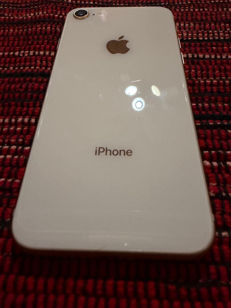 iPhone8本体/64GB/ゴールド/バッテリー93%