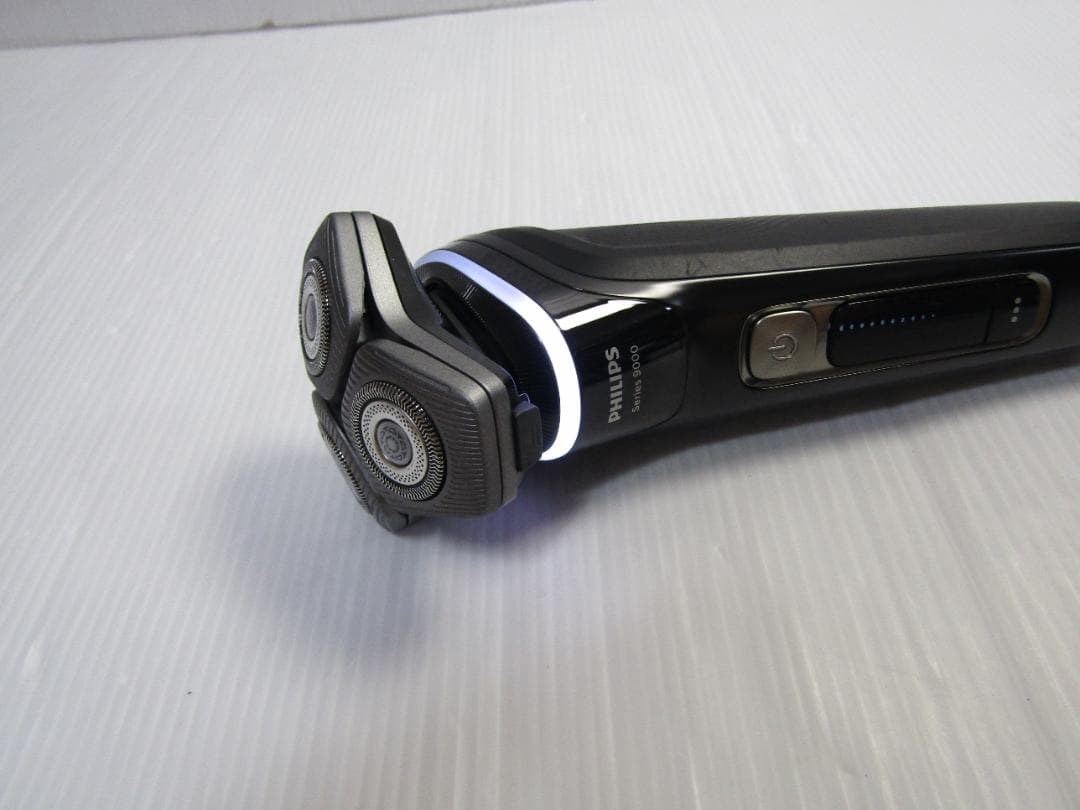 A2673 PHILIPS S9986 シェーバー 2023年