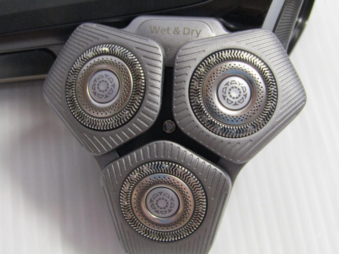 A2673 PHILIPS S9986 シェーバー 2023年