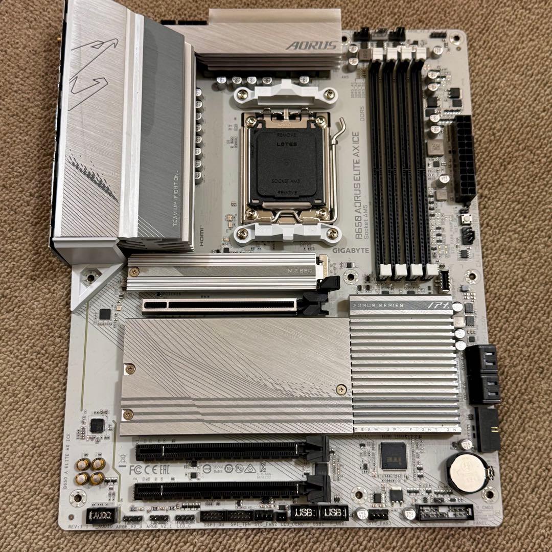 GIGABYTE B650 AORUS ELITE AX ICE マザーボード