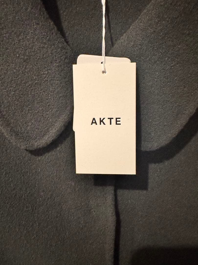 ✨新品タグ付✨AKTE ショートリバージャケット　クロップドジャケット