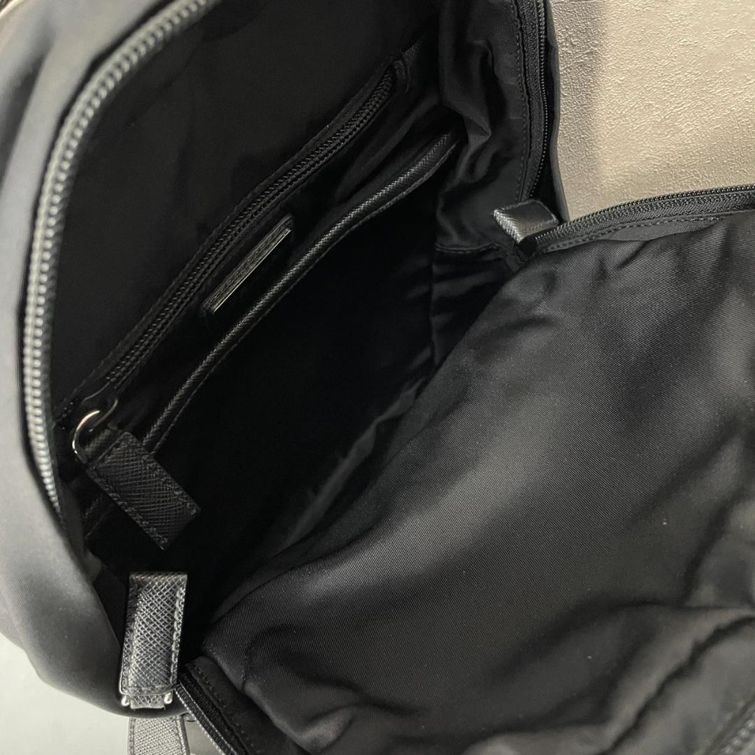 PRADA ボディバッグ プラダ ショルダーバッグ 2VZ013 黒 現行 美品