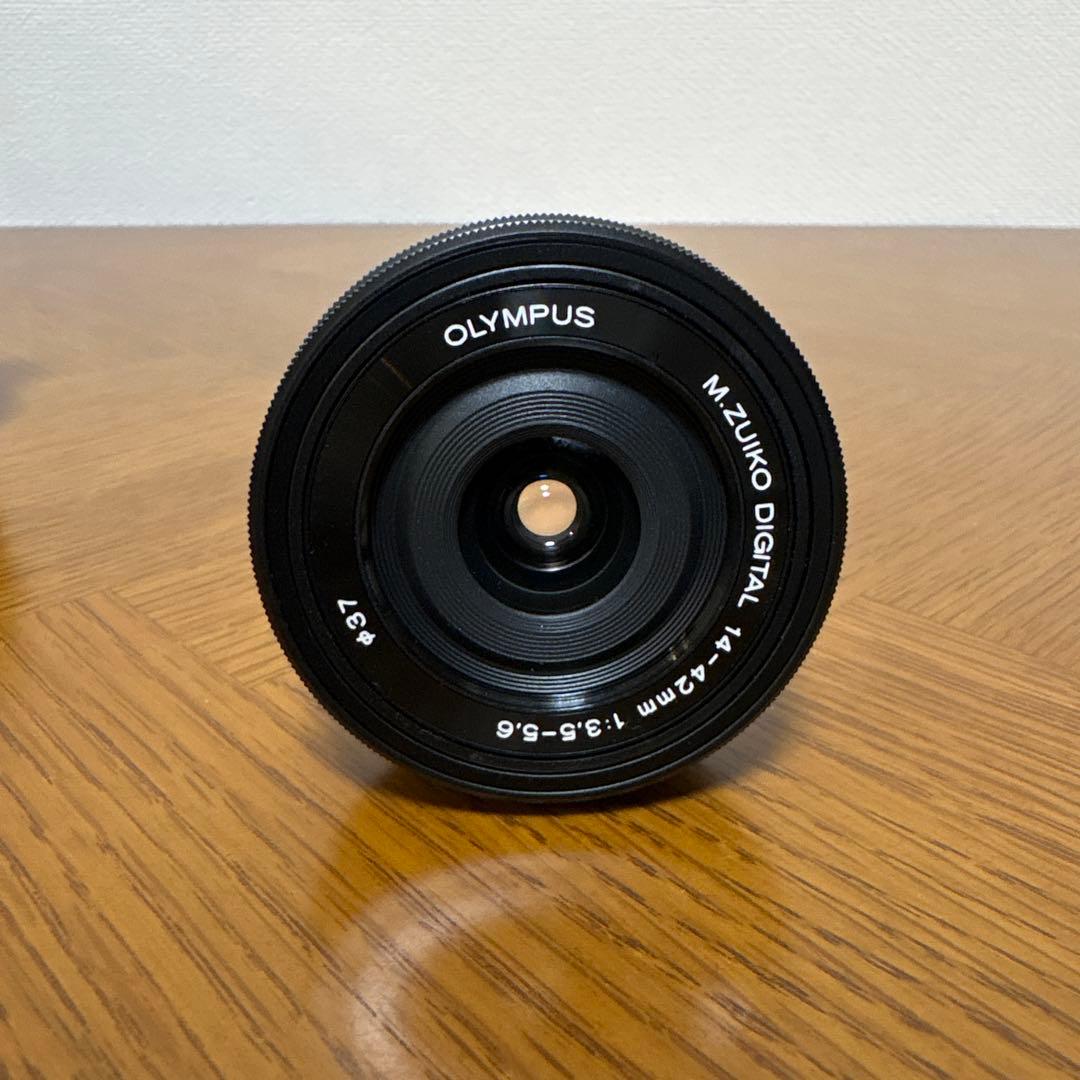 デジタルカメラ OLYMPUS PEN E-P7 & 14-42mm