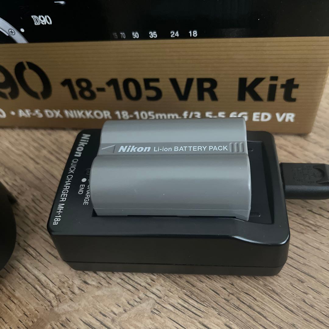 デジタルカメラ Nikon D90 18-105 VR Kit