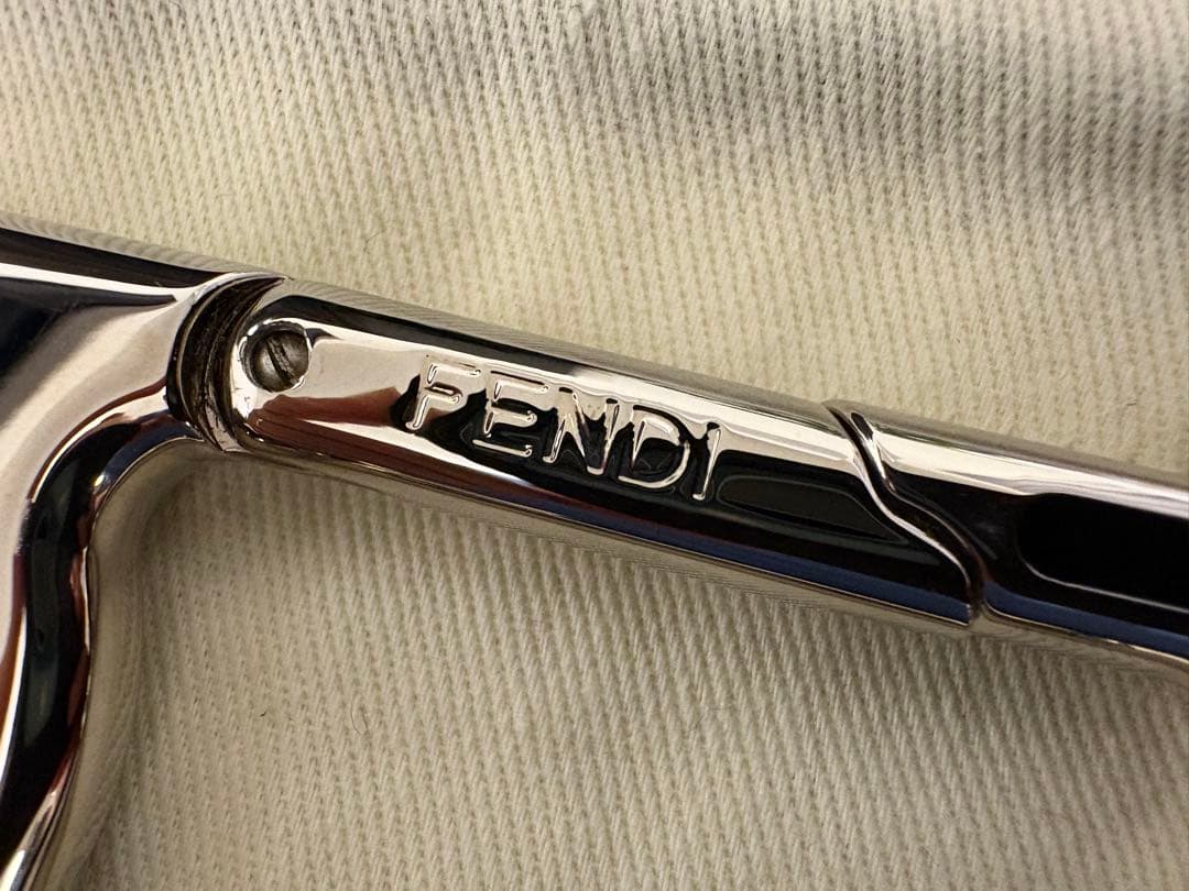 値下げ☆FENDI フェンディ コンパス付きカラビナ キーホルダー