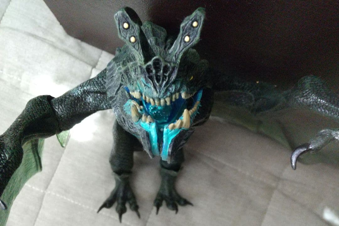 S*e様 オオタチ フライング版 NECA ラストワン