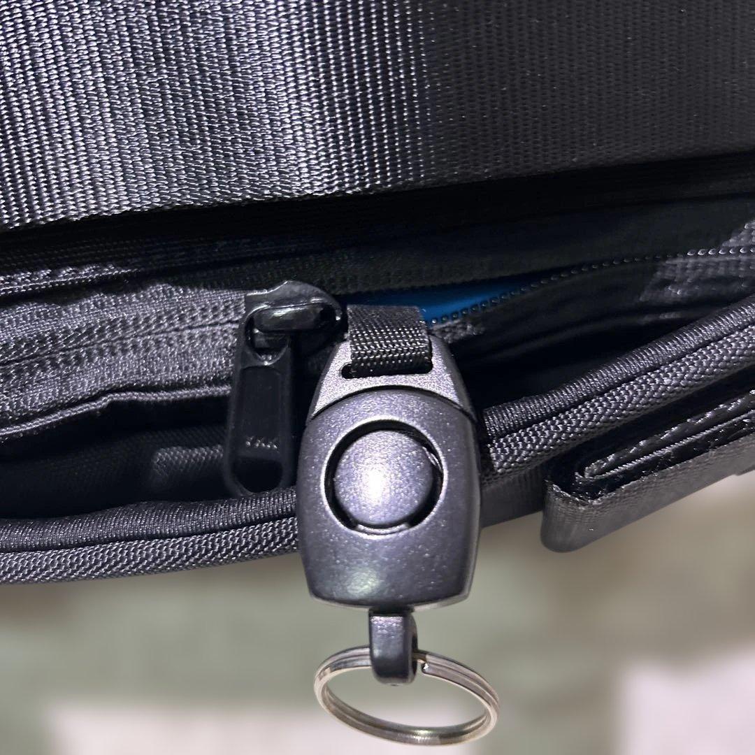 ALPAKA アルパカ　ボディバック　ブラック　GO SLING PRO