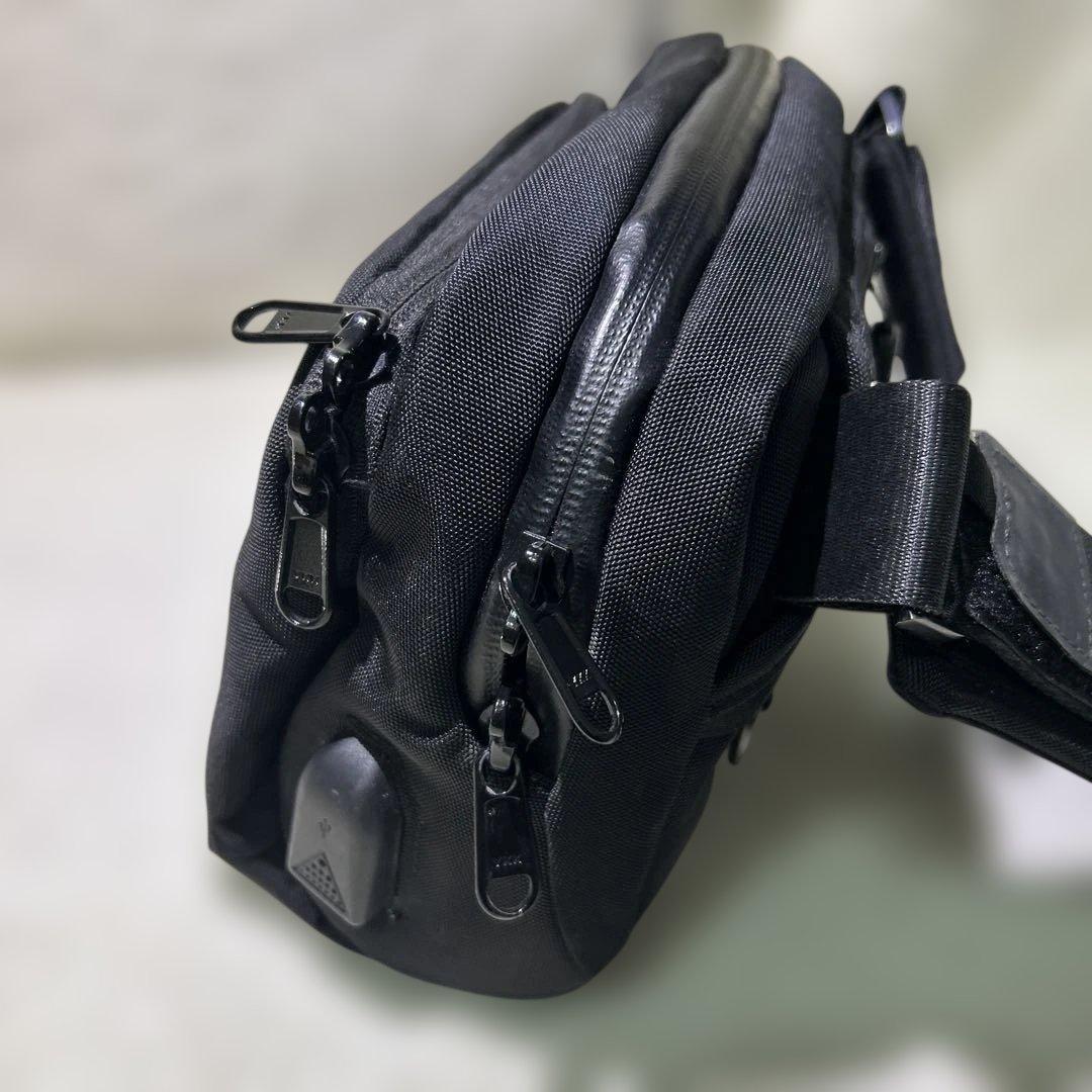 ALPAKA アルパカ　ボディバック　ブラック　GO SLING PRO