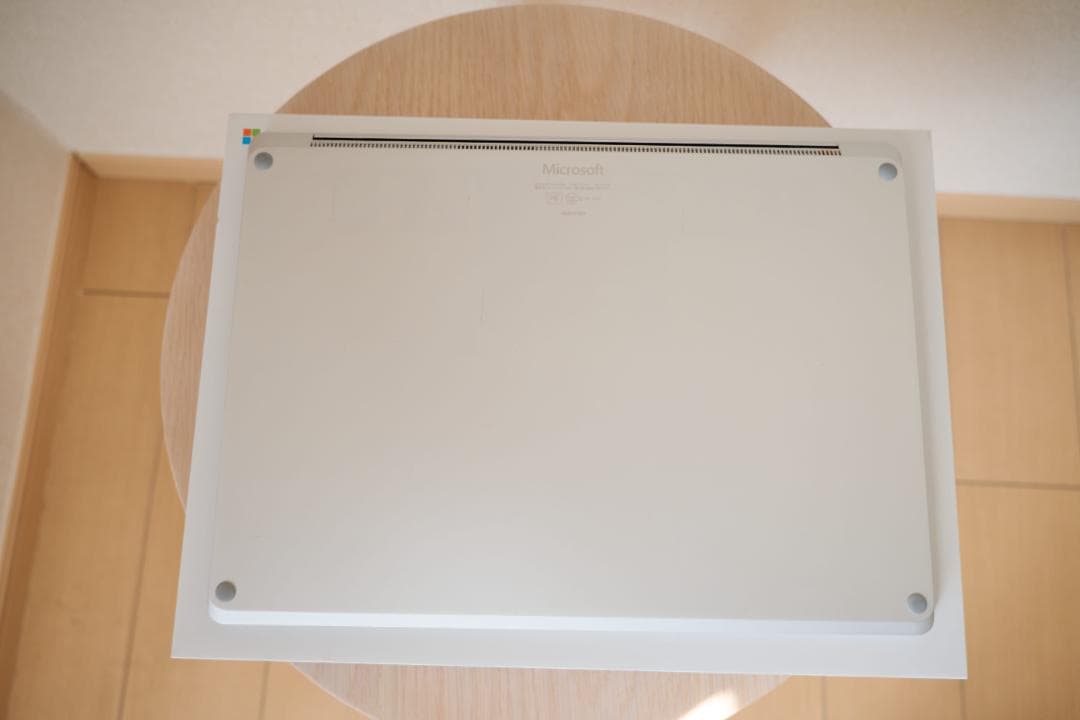 Surface Laptop 第一世代 8GB/256GB