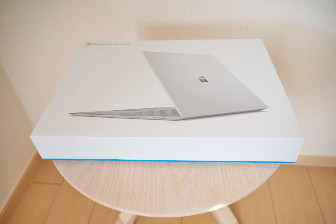 Surface Laptop 第一世代 8GB/256GB