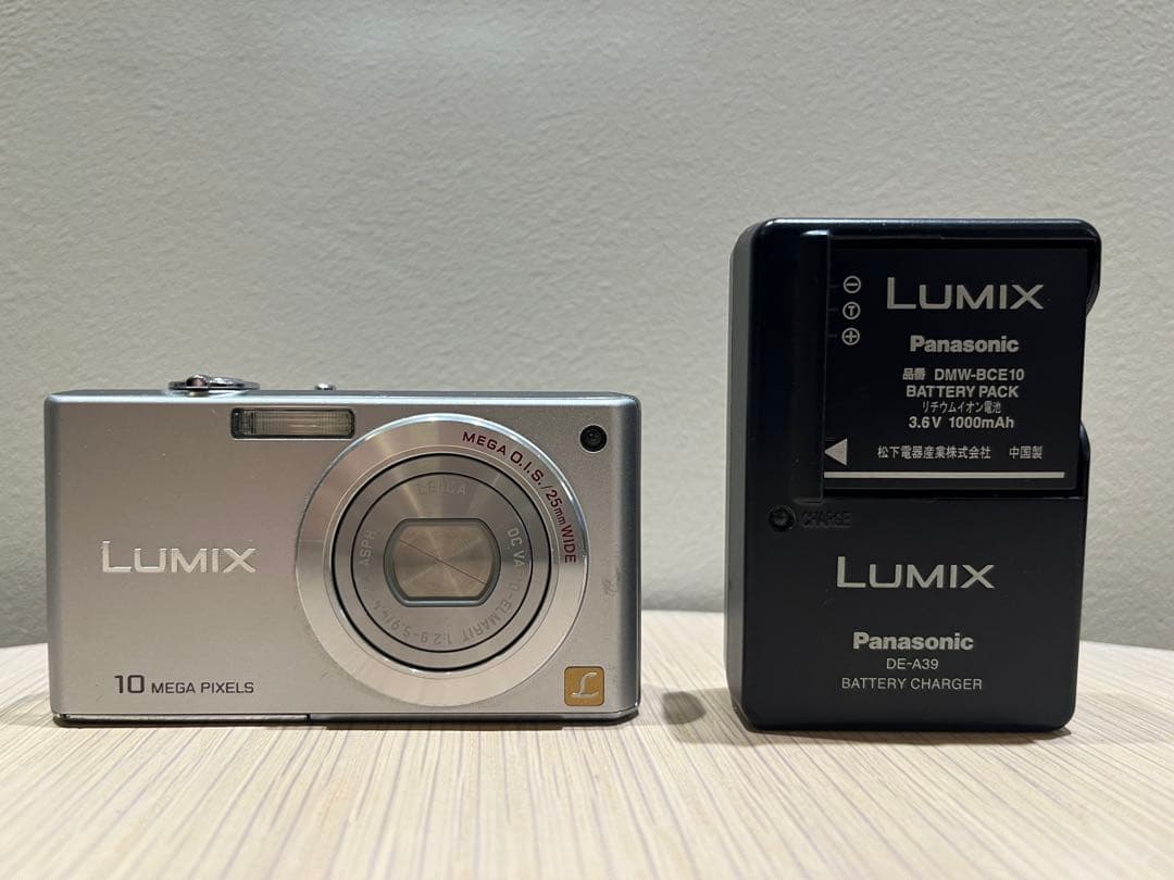 LUMIX DMC-FX37 10メガピクセル