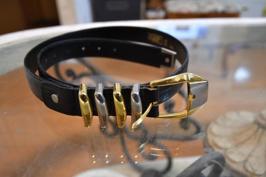 GIANNI VERSACE 本革 レザーベルト ブラック 4連金具