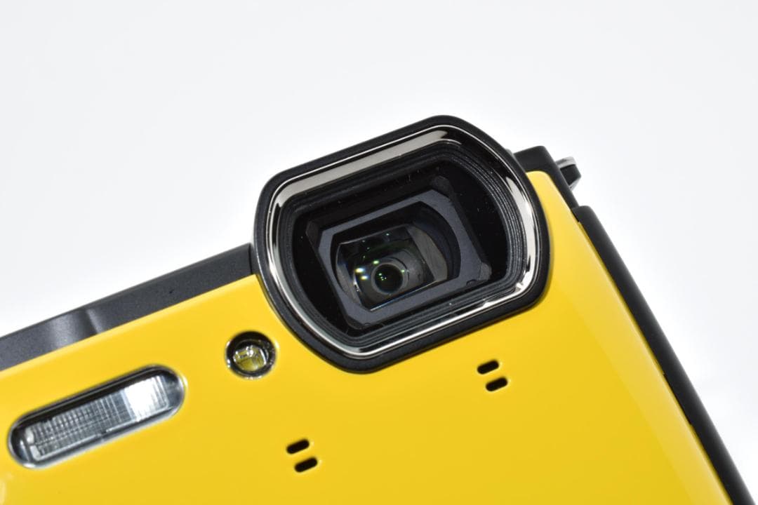 美品 Nikon COOLPIX W300 防水 イエロー デジタルカメラ