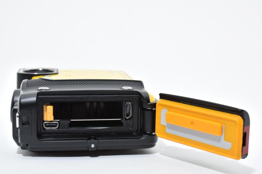 美品 Nikon COOLPIX W300 防水 イエロー デジタルカメラ