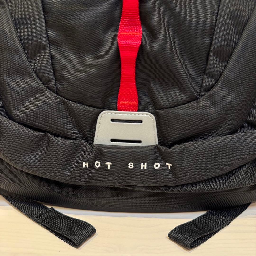 ひ*み様 27L新品ザノースフェイスホットショットリュックサックバックパック男女