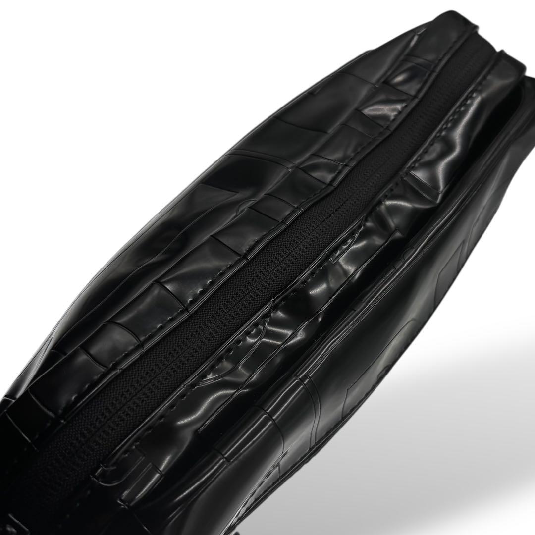 【美品】ディーゼル　ボディバッグ　ウエストポーチ　黒　ロゴ柄　男女兼用　斜め掛け