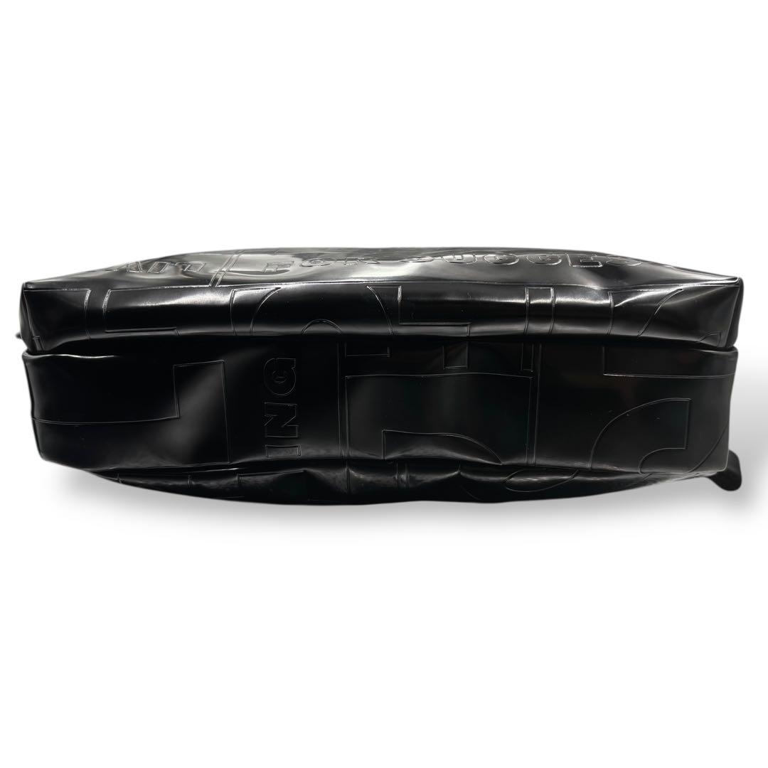 【美品】ディーゼル　ボディバッグ　ウエストポーチ　黒　ロゴ柄　男女兼用　斜め掛け