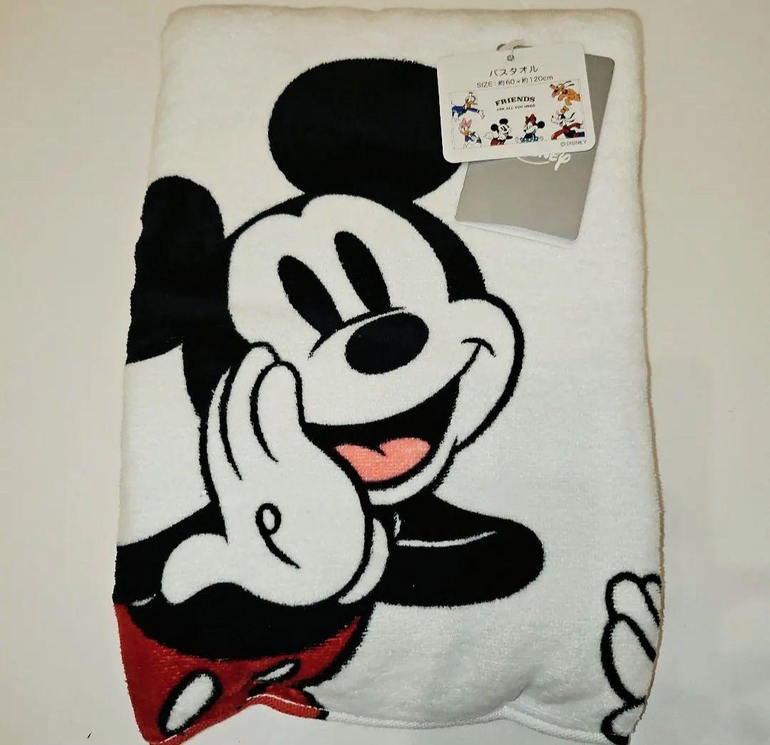 はなぷー様2品おまとめ専用ページCHANELロゴトレーナー・バスタオル