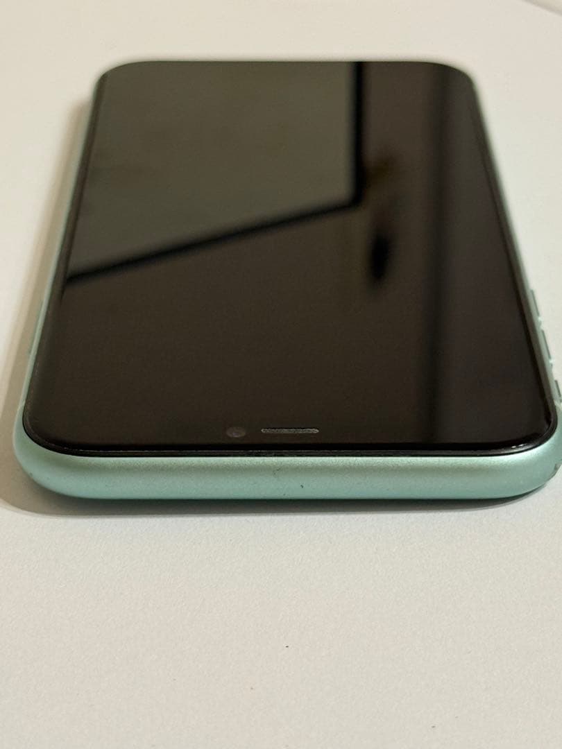 iPhone11 64gb 「オマケ付き：ケース3個」