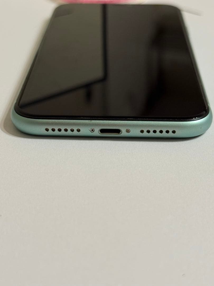 iPhone11 64gb 「オマケ付き：ケース3個」