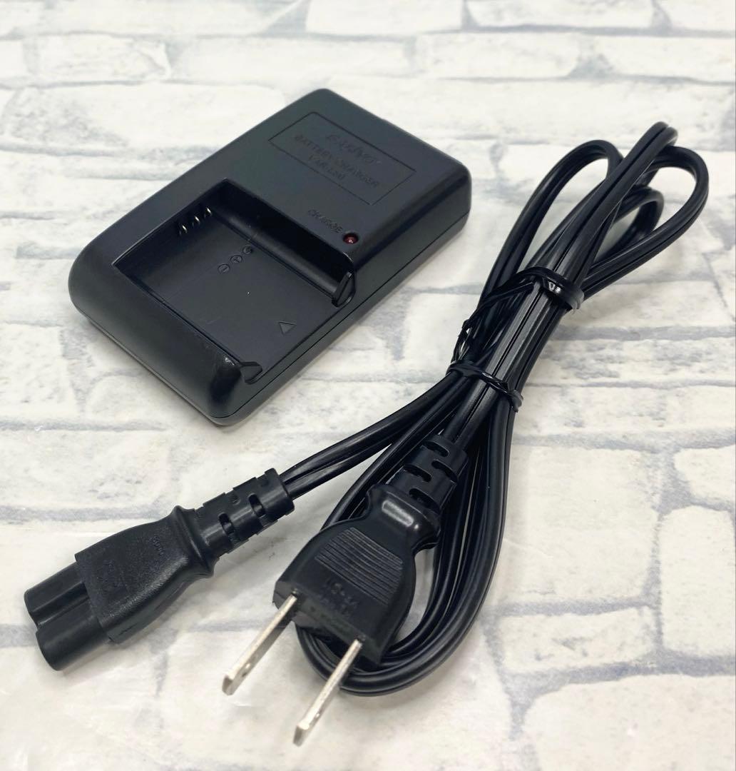 【動作確認済み】 サンヨー デジタルカメラ デジカメ DMX-CG11 グリーン