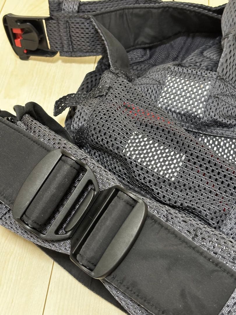 【美品】ベビービョルン ワンカイエアー ベビーキャリア アンスラサイト