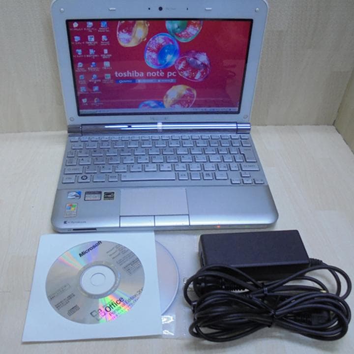 Dynabook UX/24JWH　小型ノートPC（仮想 旧ＯＳ体験）