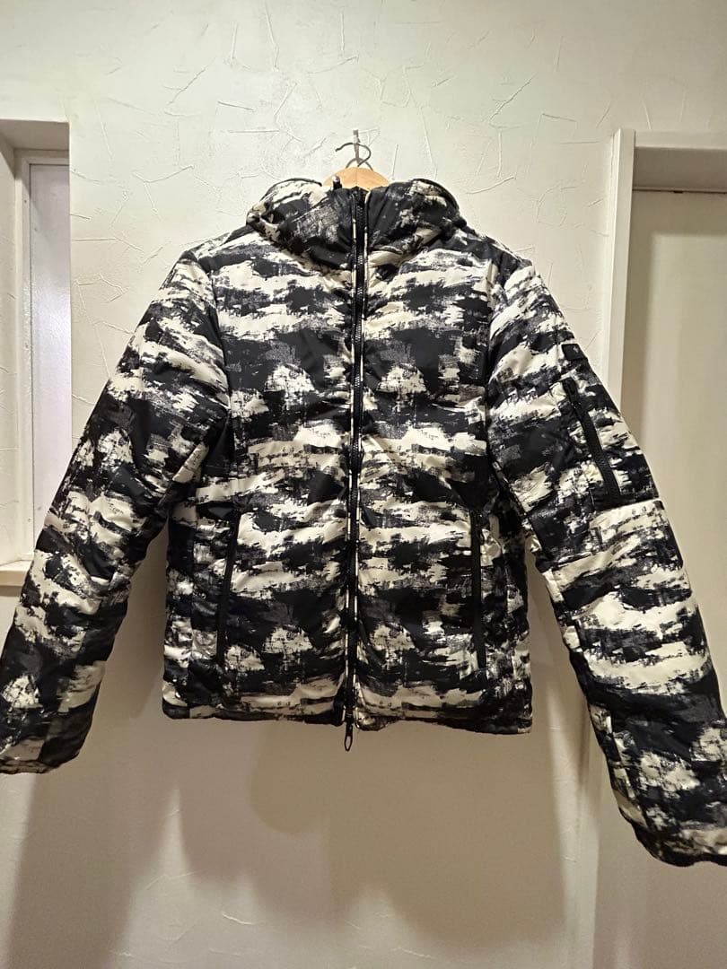 タトラスダウンジャケット