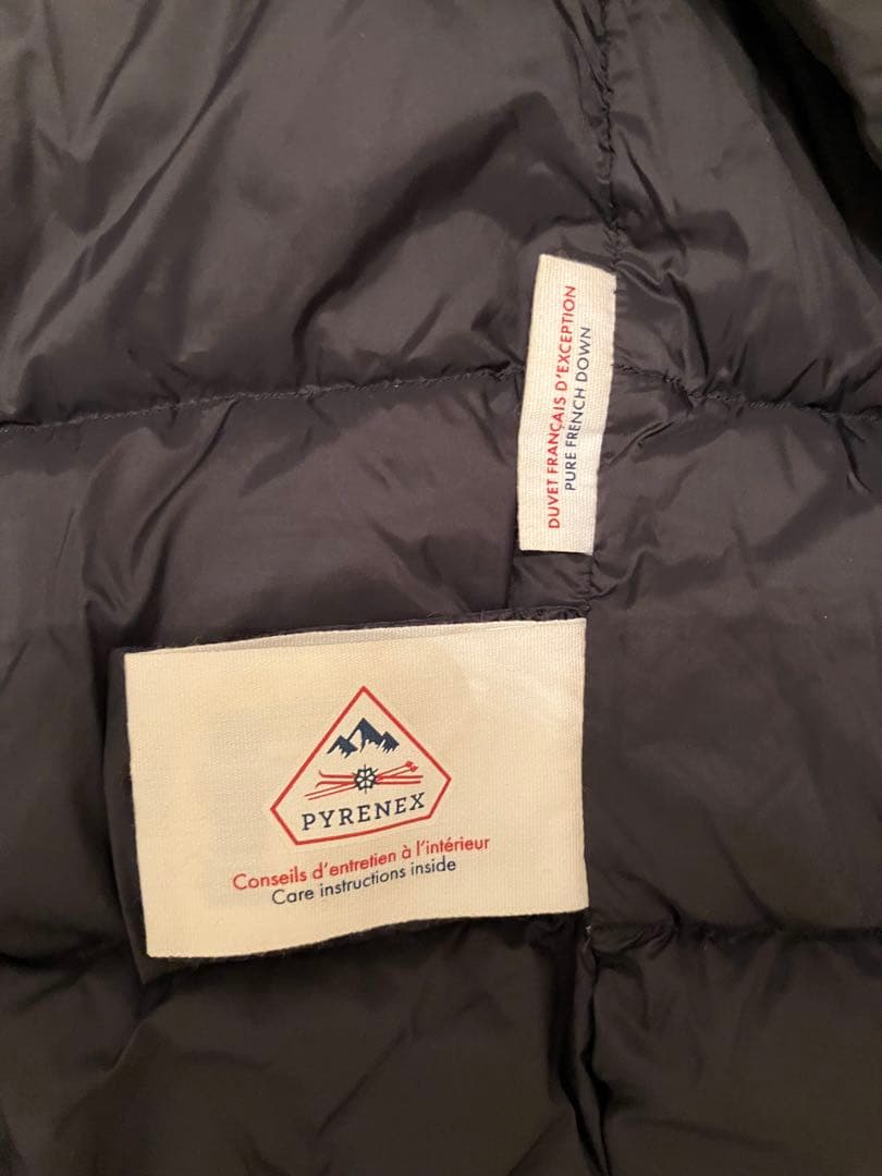 【美品】PYRENEX ブラック ダウンジャケット　カンヌ　JP38 ノーカラー