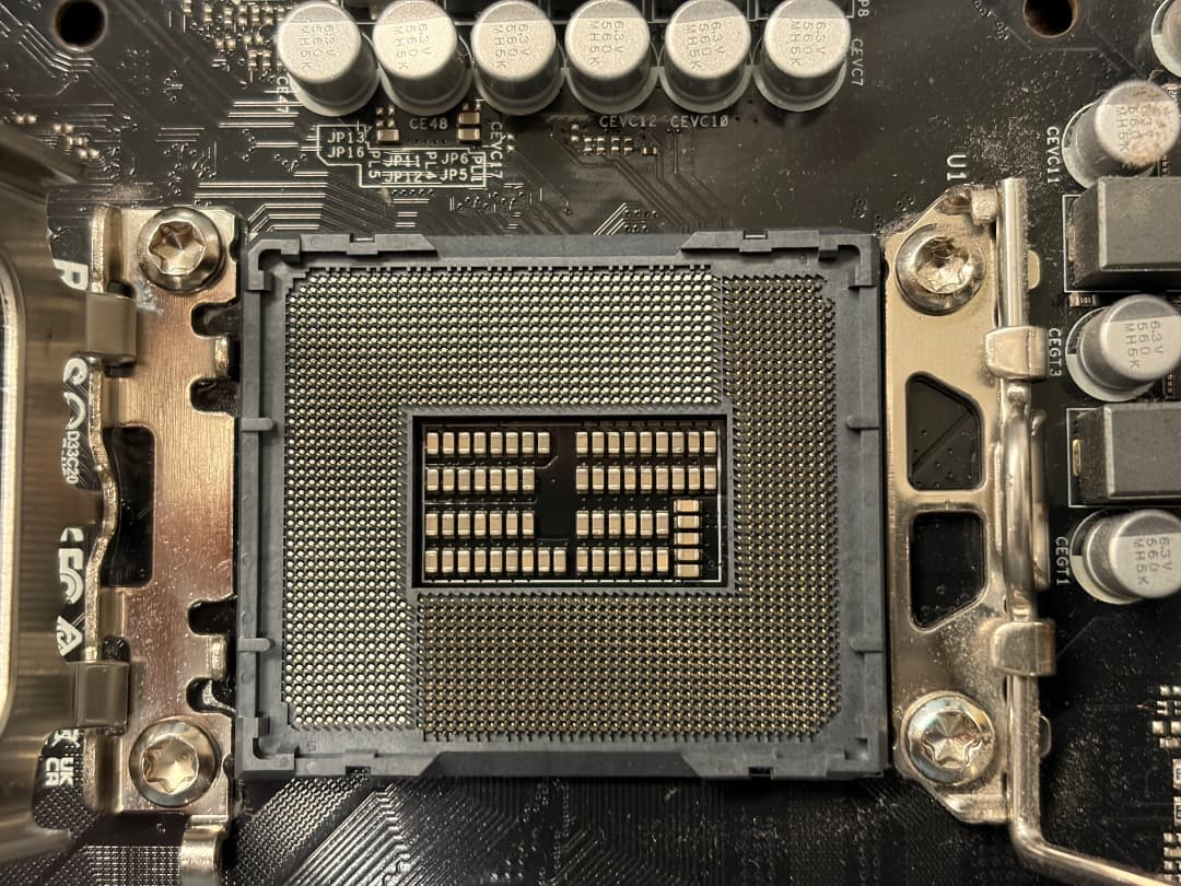 ASRock DeskMeet B660（Intel第12世代対応）