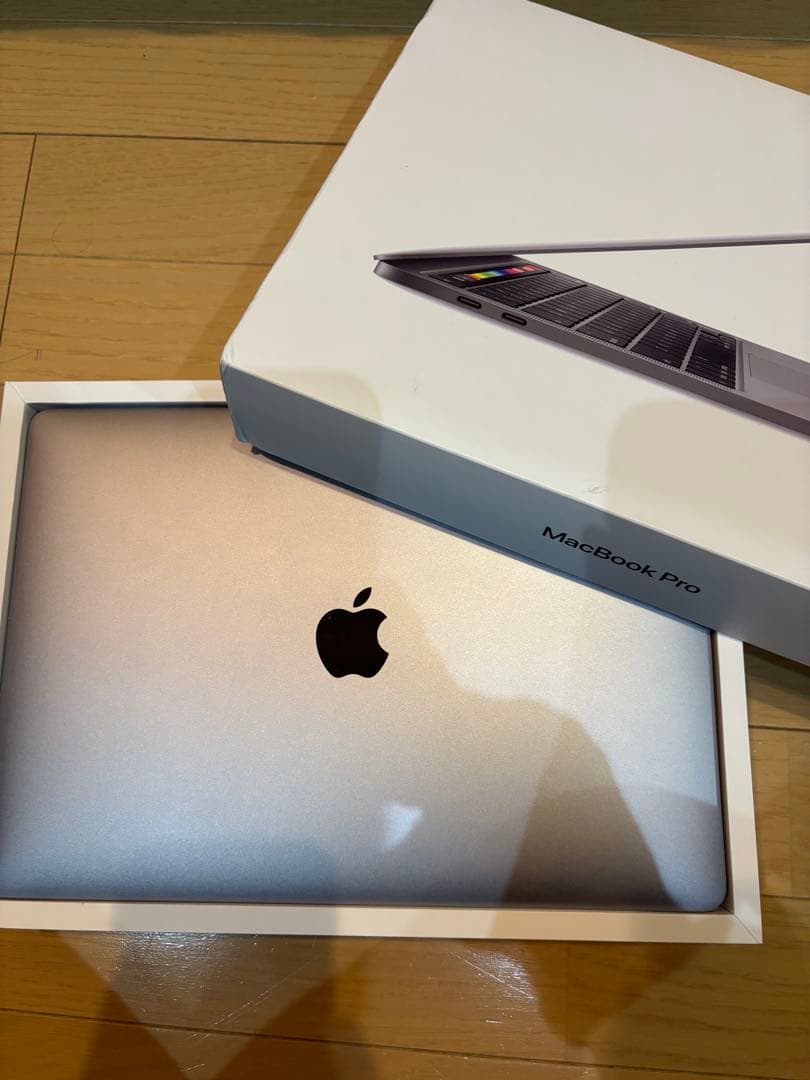 Apple MacBookPro 13インチ 2020年 本体