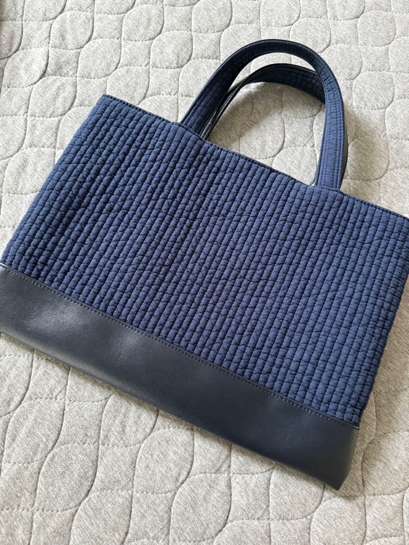 ファミリア　ピオヌンナル　手提げバッグ