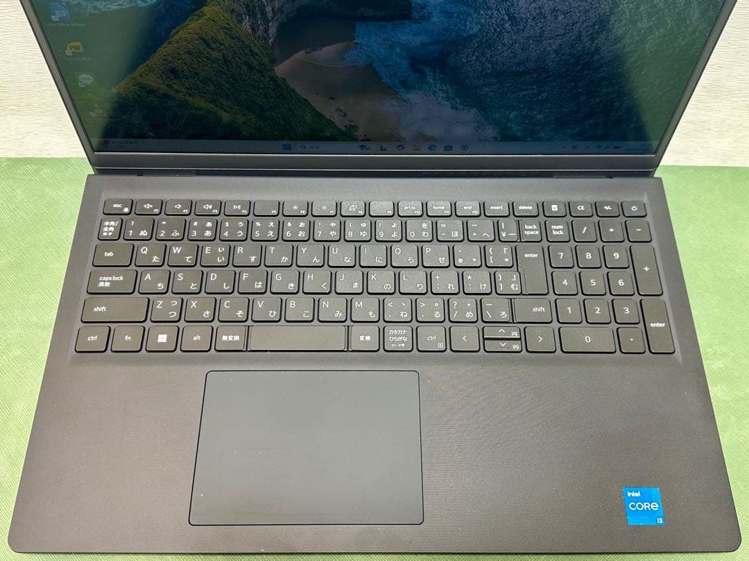 Windowsノート本体 DELL Vostro 3510 Core i3 8GB 256GB