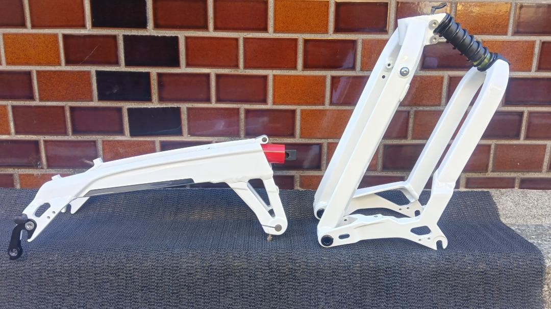 birdy モノコック（disc）フロントフォーク＋リアスイングアームセット