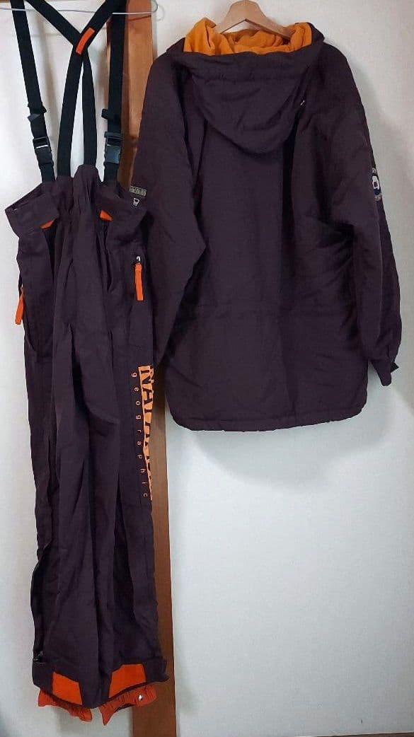 ナパピリ napapijri スキーウェア上下セット　メンズL　イタリアブランド