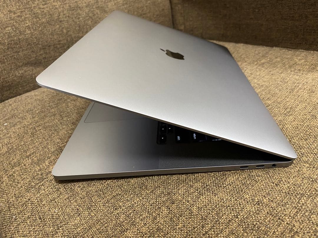MacBook Pro 16インチ　US　i7-16GB-512 オフィス永続