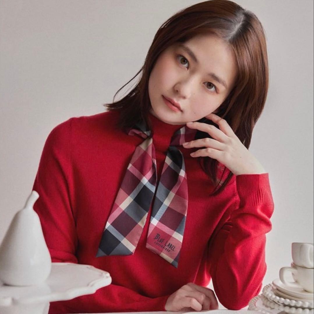 ブルーレーベル　スカーフ付きニット